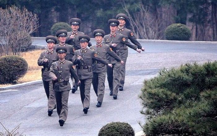 De grenspolitie van Noord-Korea. Foto RD, Henk Visscher