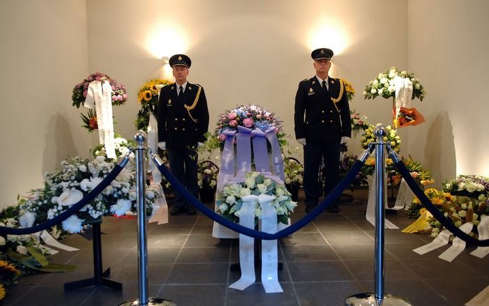 De agente wordt donderdag met korpseer begraven. De wake werd gehouden bij een uitvaartcentrum in Amstelveen. Foto ANP