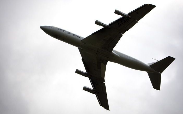 De Tweede Kamer wil dat het kabinet alles uit de kast haalt om een oplossing te forceren voor de geluidsoverlast van de Awacs-verkenningsvliegtuigen in Limburg. Dat bleek woensdag tijdens een debat over de Awacs. Foto ANP