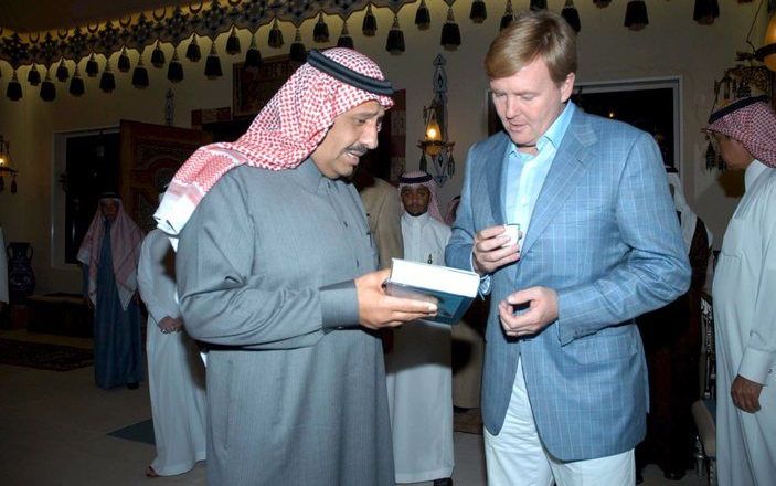 Prins Willem-Alexander zet zich wereldwijd in voor betere sanitaire voorzieningen en schoon drinkwater. Begin deze week was hij in Saudi-Arabië voor overleg met de Arabische Liga, de Arab Water Council en de Islamic Development Bank. Prins Khalid bin Sult