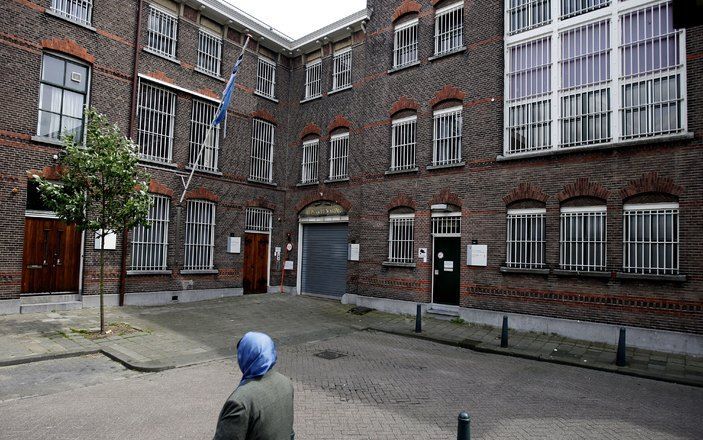 ROTTERDAM - Penitentiaire Inrichting Noordsingel in Rotterdam, die eind 2009 wordt gesloten. Het ministerie van Justitie sluit de komende jaren acht gevangenissen. Daardoor verdwijnen twaalfhonderd banen. Foto ANP