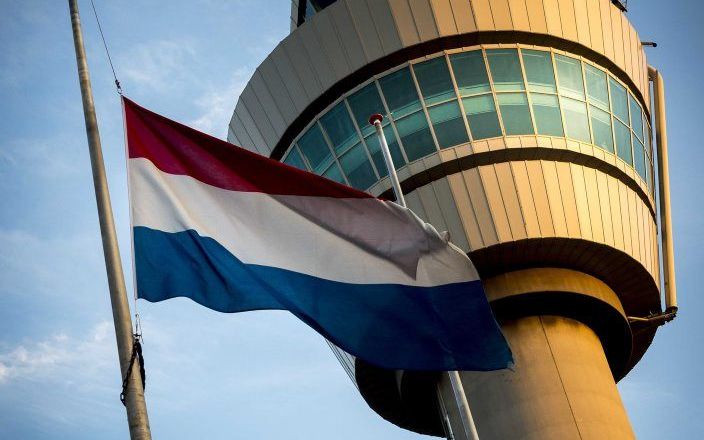 Schiphol, de dag nadat een toestel van Malaysia Airlines onderweg van Amsterdam naar Kuala Lumpur is neergestort in Oekraïne. beeld ANP