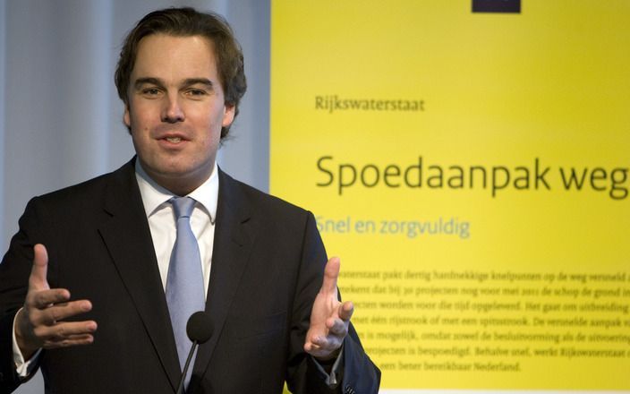 Demissionair verkeersminister Camiel Eurlings moet „urgente werkzaamheden verrichten in verband met de ramp”. Foto ANP