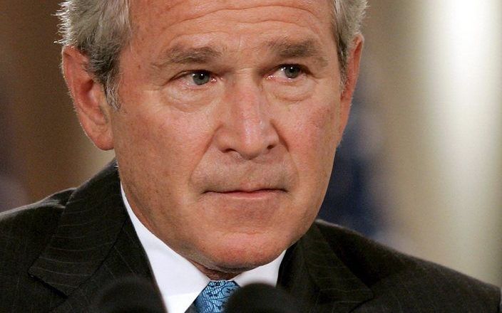 Toen de Amerikaanse president Bush dit najaar de wereld waarschuwde voor de Derde Wereldoorlog wegens het Iraanse nucleaire wapenprogramma, deed hij dat met de wetenschap dat het islamitische land vermoedelijk al jaren niet meer werkte aan kernwapens. Fot