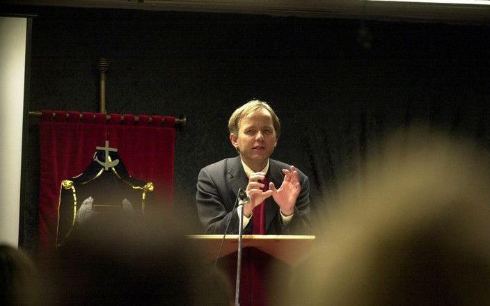 AMSTERDAM - Prof. dr. C. van der Kooi is per 1 januari 2008 benoemd tot hoogleraar westerse systematische theologie aan de Vrije Universiteit (VU) in Amsterdam. Foto Roel Dijkstra