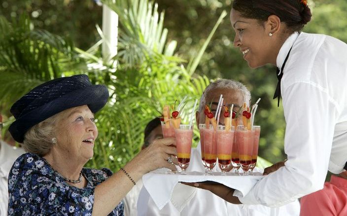 Koningin Beatrix op Bonaire. Foto ANP.