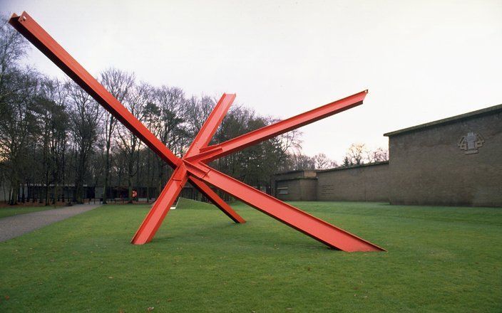 Kunstwerk in de beeldentuin van het Kroller Muller Museum in Otterlo. Foto ANP