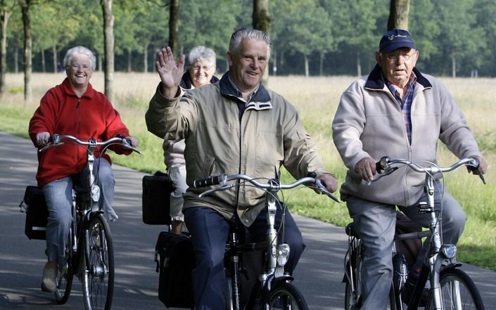 UTRECHT (ANP) – Er begint een grootscheeps onderzoek naar arbeidsparticipatie van ouderen. In het Europese project ’Activating Senior Potential in Ageing Europe’ bestuderen de onderzoekers in acht landen hoe ouderen kunnen worden ingezet voor betaald en o