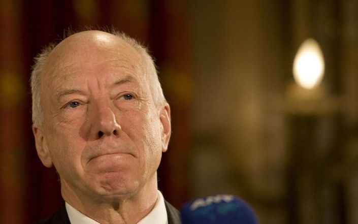 DEN HAAG (ANP) – Voorzitter Willibrord Davids van de Irak–commissie vindt de manier waarop premier Balkenende dinsdag reageerde op de conclusies over het volkenrechtelijk mandaat niet „zuiver”. Dat zegt Davids zaterdag in een interview met NRC Handelsblad