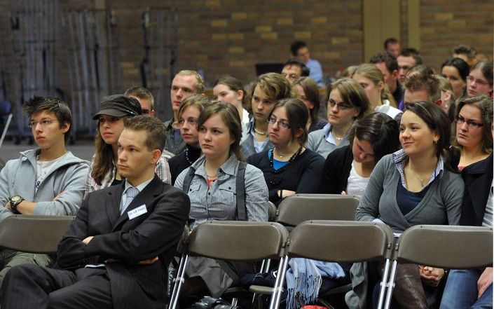 „Uitzicht voor moedeloze jongeren”