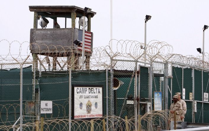 WASHINGTON - Twee mensen onder wie de jongste gevangene van Guantanamo Bay zijn door de Amerikaanse autoriteiten overgebracht naar hun land van herkomst. Foto EPA