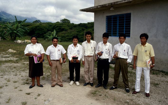 OCOSINGO – Studenten van een presbyteriaanse Bijbelschool in de Mexicaanse deelstaat Chiapas worden opgeleid tot predikant of gemeentewerker. In Chiapas wonen veel protestanten van gereformeerd belijden. De verhoudingen tussen rooms-katholieken en protest