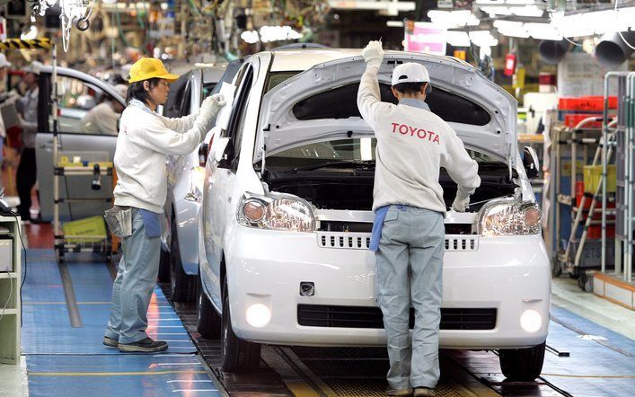 TOYOTA – De meeste inwoners van de ‘Braziliaanse’ wijk Homi Danchi van de Japanse stad Toyota zijn werkzaam in een van de reusachtige Toyota­fabrieken. Foto: EPA