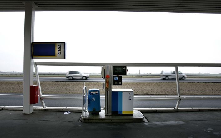 De Milieudienst Zuid-Holland Zuid eist dat brandstoffenhandel Tinq strenge milieuvergunningen aanvraagt voor een tankstation aan de Amalia van Solmsstraat in Dordrecht. Foto ANP