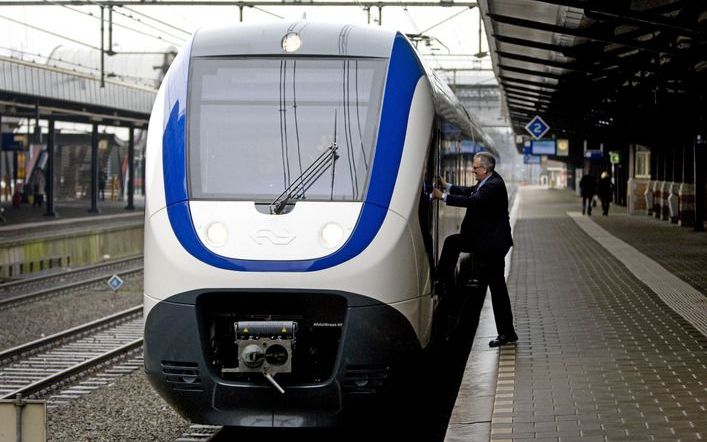 Nederlanders oordelen steeds positiever over het openbaar vervoer. Foto ANP