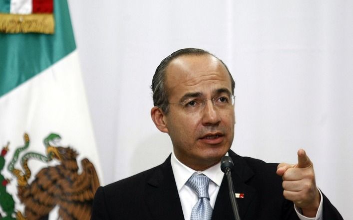 De Mexicaanse politie heeft een aanslag op president Felipe Calderon verijdeld. Foto EPA