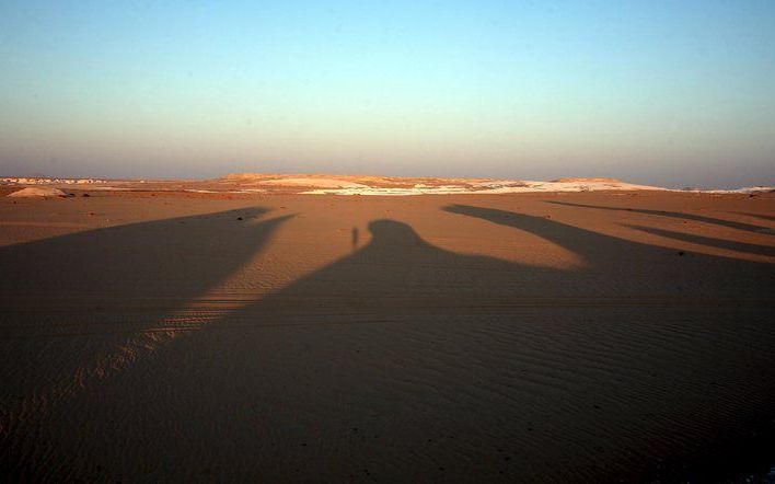 TINDOUF/RABAT (ANP) – De niet-gouvernementele organisatie Landmine Action begint woensdag met het opruimen van mijnenvelden in de Westelijke Sahara ten zuiden van Marokko. Nederland betaalt via het antimijnorgaan van de Verenigde Naties (UNMAS) mee aan de