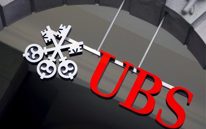 BOSTON – De Zwitserse bank UBS wordt door de financiële toezichthouder van de Amerikaanse staat Massachusetts verdacht van fraude en misleiding. De toezichthouder klaagde de bank donderdag aan vanwege het voorliegen van investeerders over onveilige belegg