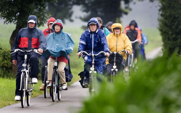 BILTHOVEN - Het aantal doden als gevolg van ongevallen, suïcide en geweld is de afgelopen jaren gedaald. Zo liep het aantal doden verkeersdoden terug van ongeveer duizend (2001) naar 760 (2007). Maar die afname is niet zichtbaar voor kwetsbare groepen, zo