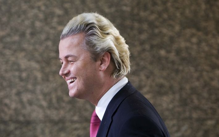 DEN HAAG - De partij van Wilders, de PVV, stijgt in de peiling van Maurice de Hond. Deze week werd bekend dat het openbaar ministerie (OM) de politicus blijft vervolgen, nadat de Hoge Raad hiertoe groen licht gaf. Foto ANP