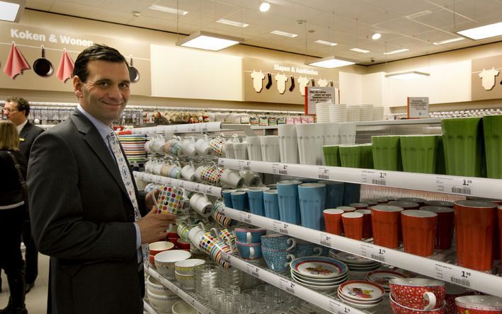 Potten, pannen, ondergoed en cadeaupapier nu in het assortiment bij Albert Heijn. Foto ANP.