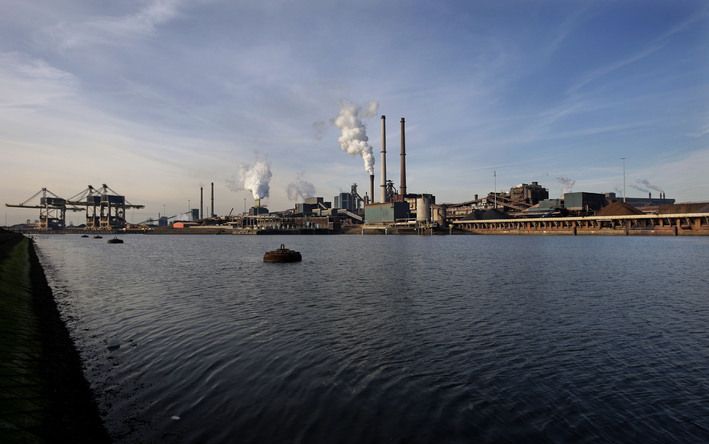 BRUSSEL – Twee werknemers van staalbedrijf Corus in IJmuiden zijn genomineerd voor de EU-prijs Uitvinder van het Jaar 2009. Henk Meijer en Huib den Hartog hebben een procedé ontwikkeld waardoor gietijzer op lagere temperaturen kan worden gevormd. Dat maak