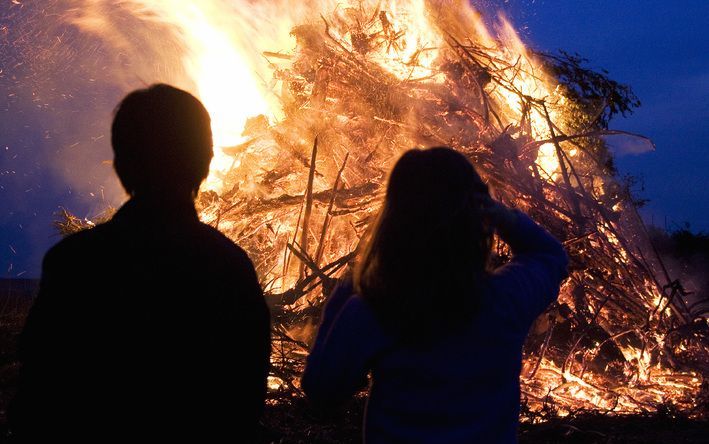 Traditionele paasvuren geven overlast. Foto ANP