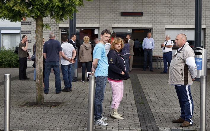 DEN BOSCH - De ouders van leerlingen van de van ontucht verdachte zwemleraar worden dinsdag in de Brabanthallen in Den Bosch nader ingelicht over de omvangrijke Brabantse zedenzaak. Foto ANP