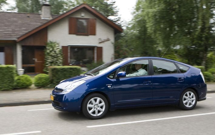 Nergens in Europa worden zoveel hybride, energiezuinige auto’s verkocht als in Nederland. We zijn koploper, zei De Jager van Financiën maandag bij de behandeling in de Tweede Kamer van zijn Belastingplan. Foto ANP