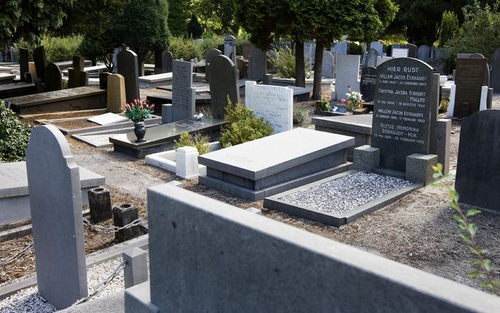 Voor de nabestaanden van mensen die zelfmoord hebben gepleegd, is woensdag in Apeldoorn een monument onthuld. - Foto ANP