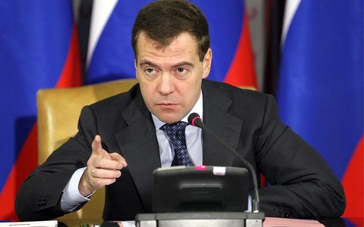 MOSKOU – De Russische president Dmitri Medvedev heeft het huisarrest als nieuwe straf ingevoerd om het Russische gevangenissysteem te ontlasten. Vrijheidsstraffen tot vier jaar kunnen binnenkort thuis op de bank worden uitgezeten. Foto EPA