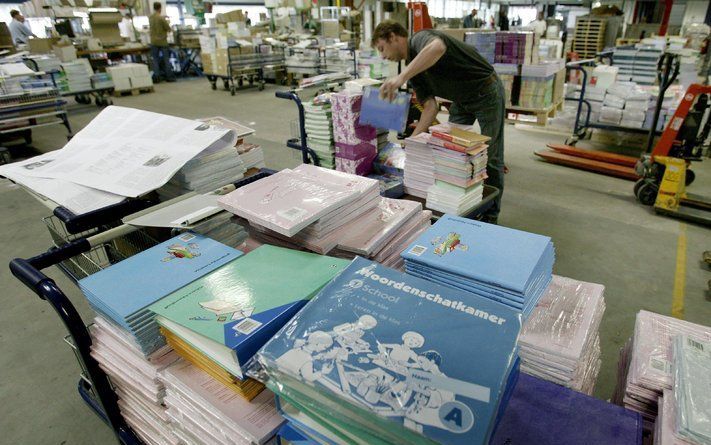 „Het uitgeversgilde staat straks klaar om te cashen als ’gratis’ boeken een feit zijn en geen ouder zeurt meer over de prijs van het boekenfonds.” Foto ANP