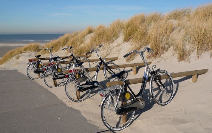 Driekwart van de vakantiegangers wil dat alle Waddeneilanden autovrij worden van toeristenverkeer. Dit blijkt uit een enqute van de waddenkrant Over ’t WAD en de website www.overtwad.nl. Foto ANP