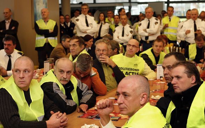 De estafettestakingen van de politie gaan dinsdag verder in de regiokorpsen Noord–Holland–Noord, Midden–en West–Brabant, Noord–en Oost– Gelderland en Twente. Foto ANP