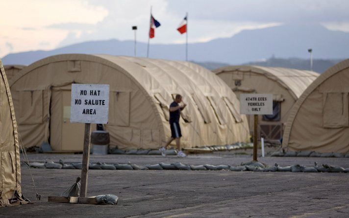 NEW YORK - Verdachten die gevangen worden gehouden op de Amerikaanse basis Guantanamo Bay in Cuba, hebben het grondwettelijk recht om hun detentie aan te vechten in federale rechtbanken. Foto ANP