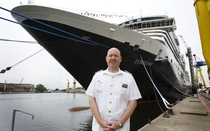 ROTTERDAM – De Eurodam heeft alleen al elf passagiersdekken. Foto ANP