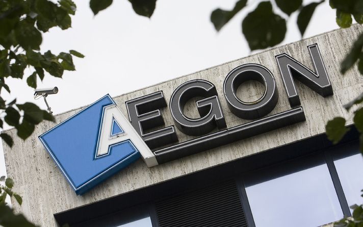 DEN HAAG – Verzekeraar Aegon komt klanten tegemoet in de zogenoemde woekerpolisaffaire. Het bedrijf verlaagt de kosten van beleggingsverzekeringen met een extra 140 miljoen euro. Foto ANP