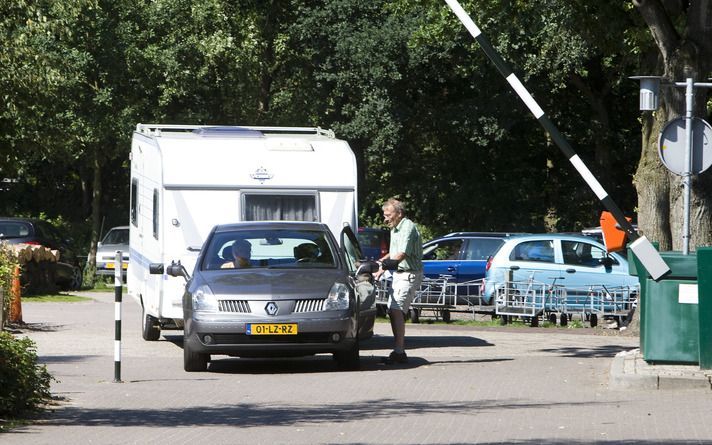 Automobilisten met caravans mogen vanaf vandaag 90 kilometer per uur rijden. Foto ANP