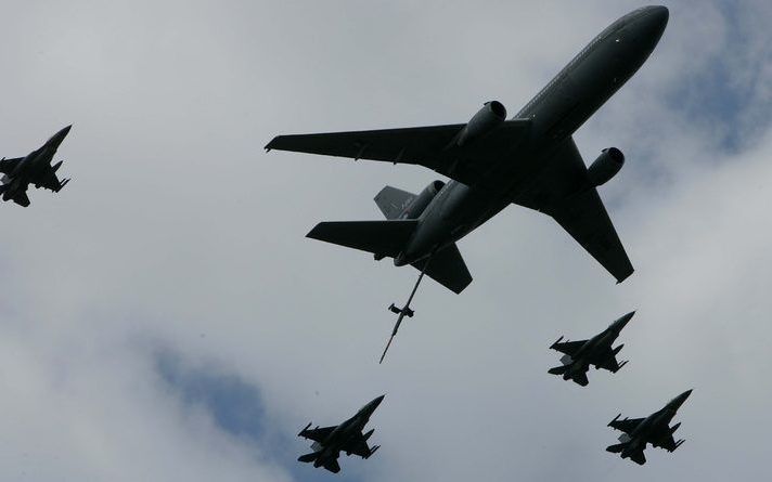 VOLKEL - Militaire vliegtuigen verzorgen zaterdag een vliegshow tijdens de Open Dagen van vliegbasis Volkel. Tijdens de jaarlijkse luchtmachtdagen wordt belangstellenden een overzicht getoond van het materieel, de taken en werkwijze van de luchtmacht. Aan