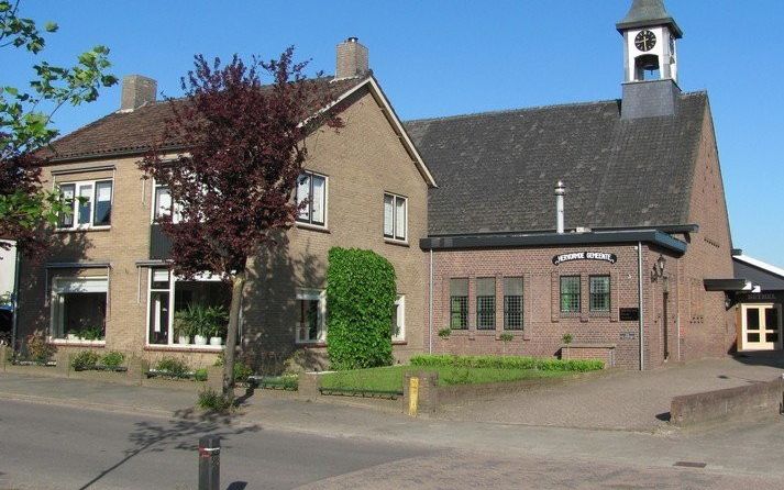 Kerk en pastorie van de hervormde gemeente in Achterberg. beeld hervormde gemeente Achterberg.