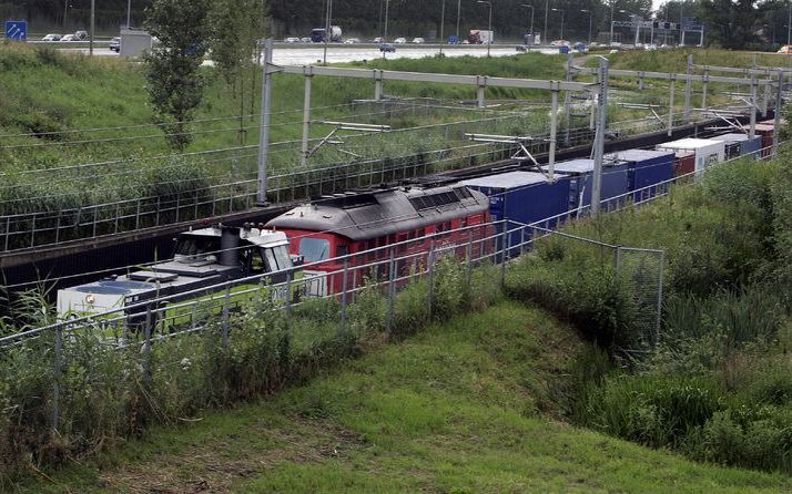 Maanden later dan gepland hebben de goederenvervoerders alsnog de Betuweroute ontdekt als goed alternatief voor andere spoorlijnen. Foto ANP