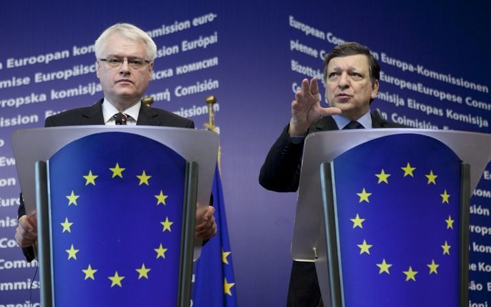 De nieuwe Kroatische president Ivo Josipovic (l.) en EU-commissievoorzitter José Manuel Barroso. Foto EPA