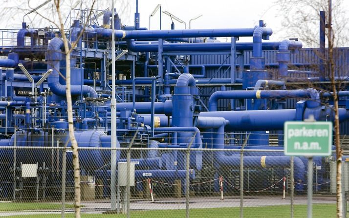 BARENDRECHT – Het compressorstation van de NAM in Barendrecht staat bij de plaats waar CO2 uit het Botlekgebied in de bodem moet worden geïnjecteerd. - Foto ANP