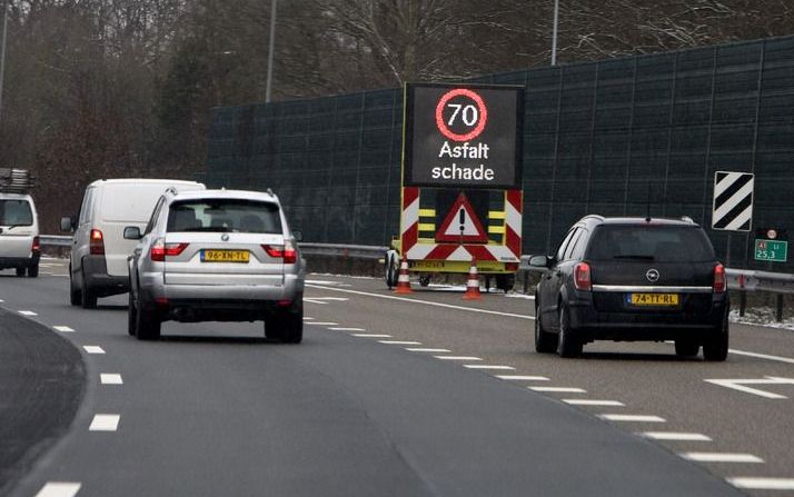 DEN HAAG – Door de gladheid van de afgelopen winter hebben auto’s veel schade opgelopen. De schadevergoedingen voor verwondingen vallen relatief mee. Foto ANP