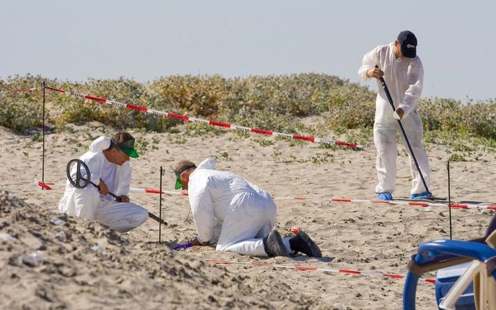 Vijf agenten strandrellen verdacht