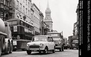 Engelser kan bijna niet: een van de eerste Mini’s in de straten van Londen. Foto’s BMW