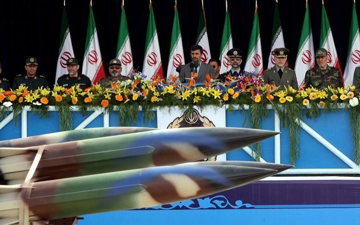 Iran schermt regelmatig met zijn militaire kracht, en dreigt ook atoomwapens te ontwikkelen. Foto EPA.