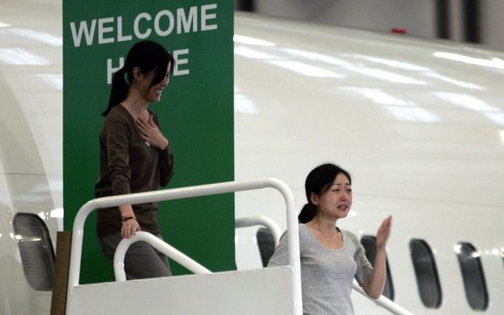 Laura Ling (l) en Euna Lee terug op Amerikaanse bodem. Foto EPA