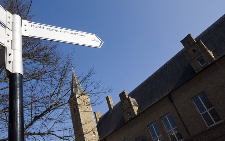 „Momenteel bedragen provinciale uitgaven nog maar 2 procent van alle publieke uitgaven. Provincies zijn verschrompeld tot kleine grijze muizen die zich nog steeds willen meten met olifanten.” Foto: het Zeeuwse provinciehuis in Middelburg. Foto ANP