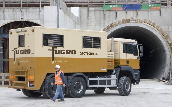 Fugro aan het werk bij Hubertustunnel in Den Haag. Foto ANP